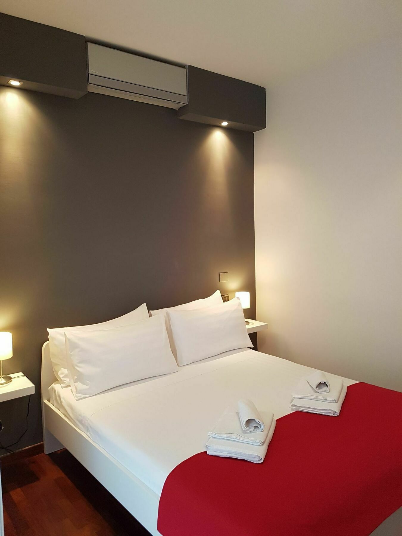 Stoccolma 11 Airport And Fiera Apartment Фиумичино Екстериор снимка