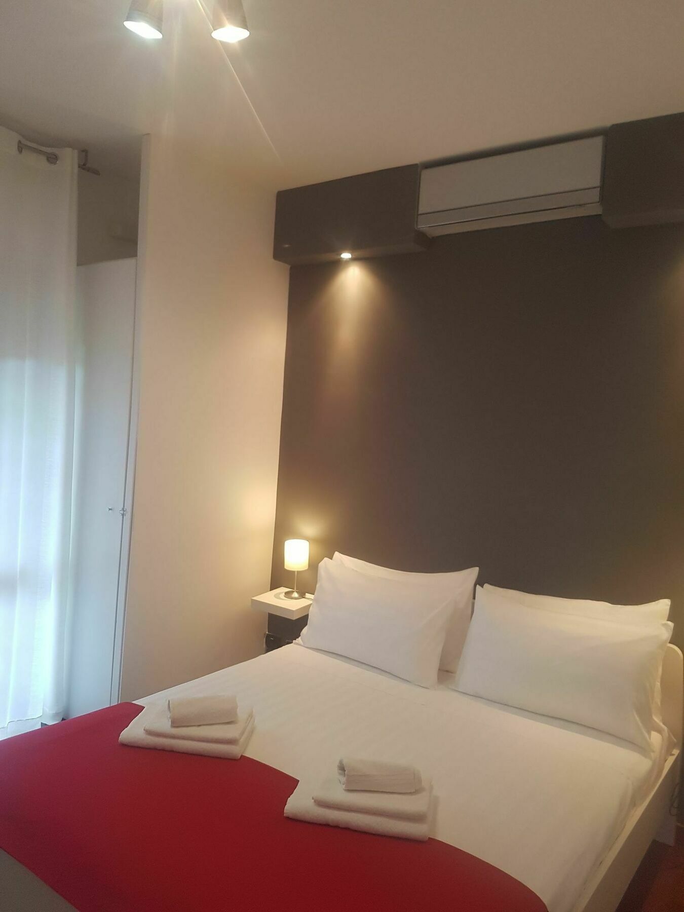 Stoccolma 11 Airport And Fiera Apartment Фиумичино Екстериор снимка
