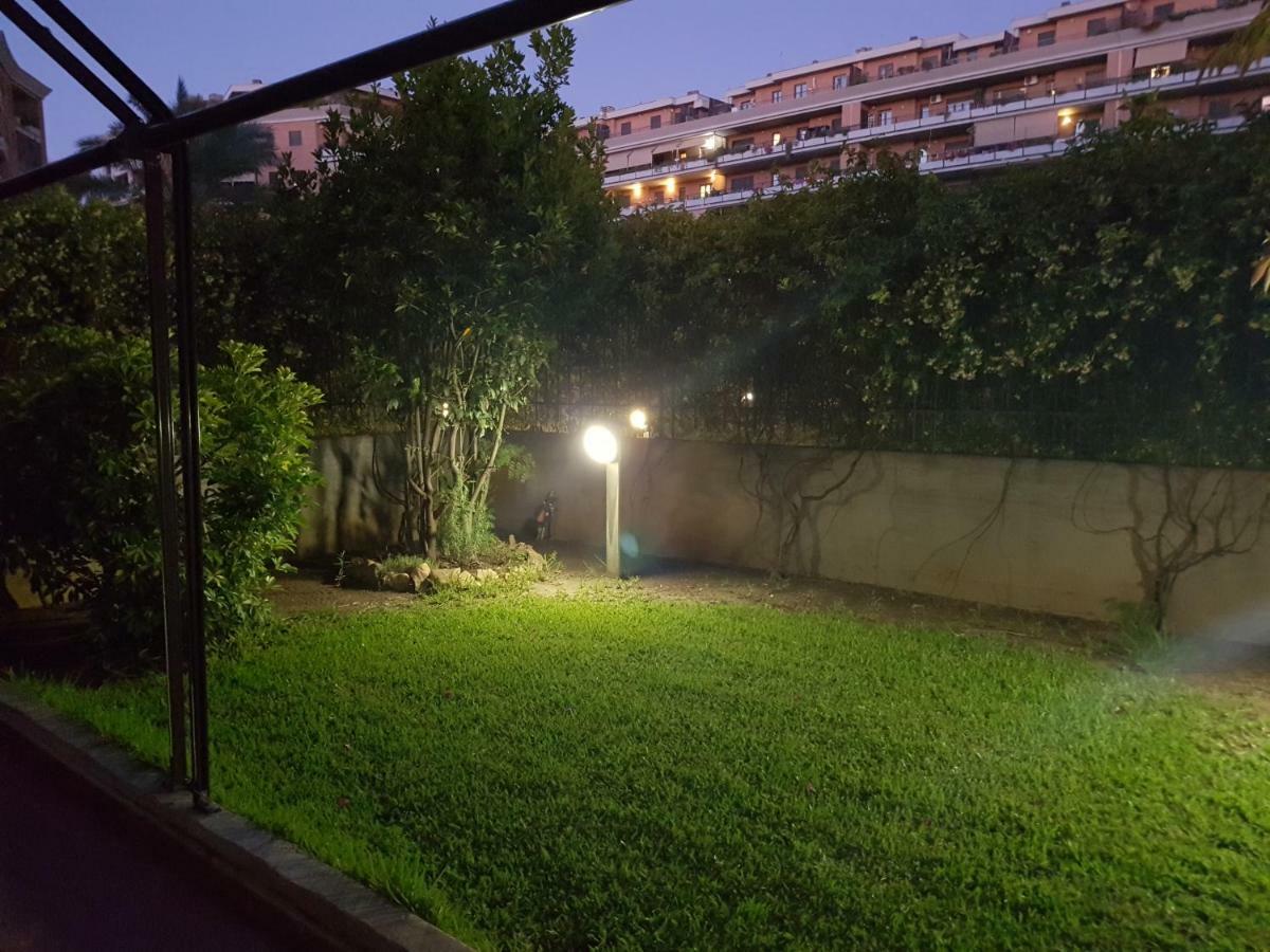 Stoccolma 11 Airport And Fiera Apartment Фиумичино Екстериор снимка