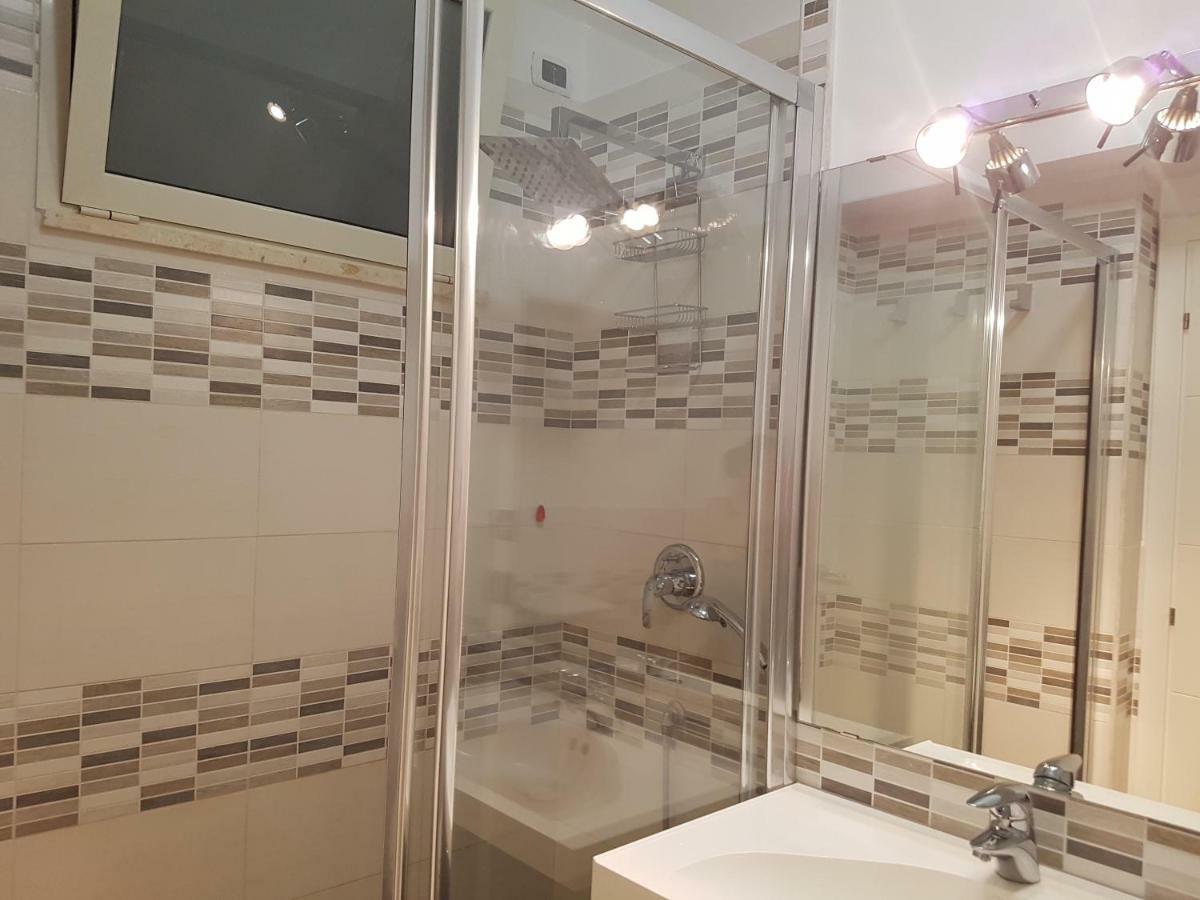 Stoccolma 11 Airport And Fiera Apartment Фиумичино Екстериор снимка