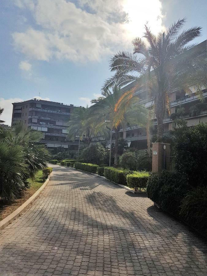 Stoccolma 11 Airport And Fiera Apartment Фиумичино Екстериор снимка