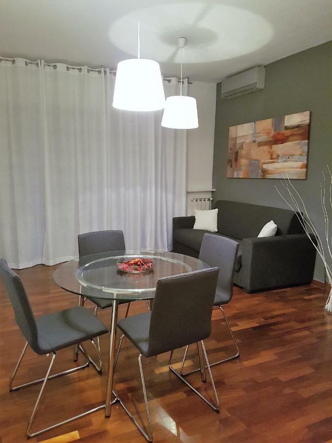 Stoccolma 11 Airport And Fiera Apartment Фиумичино Екстериор снимка