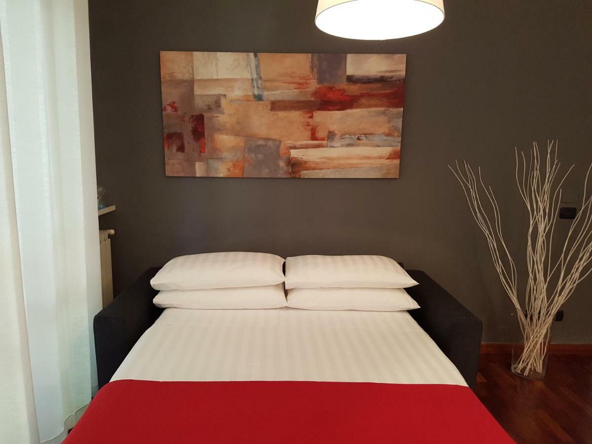Stoccolma 11 Airport And Fiera Apartment Фиумичино Екстериор снимка