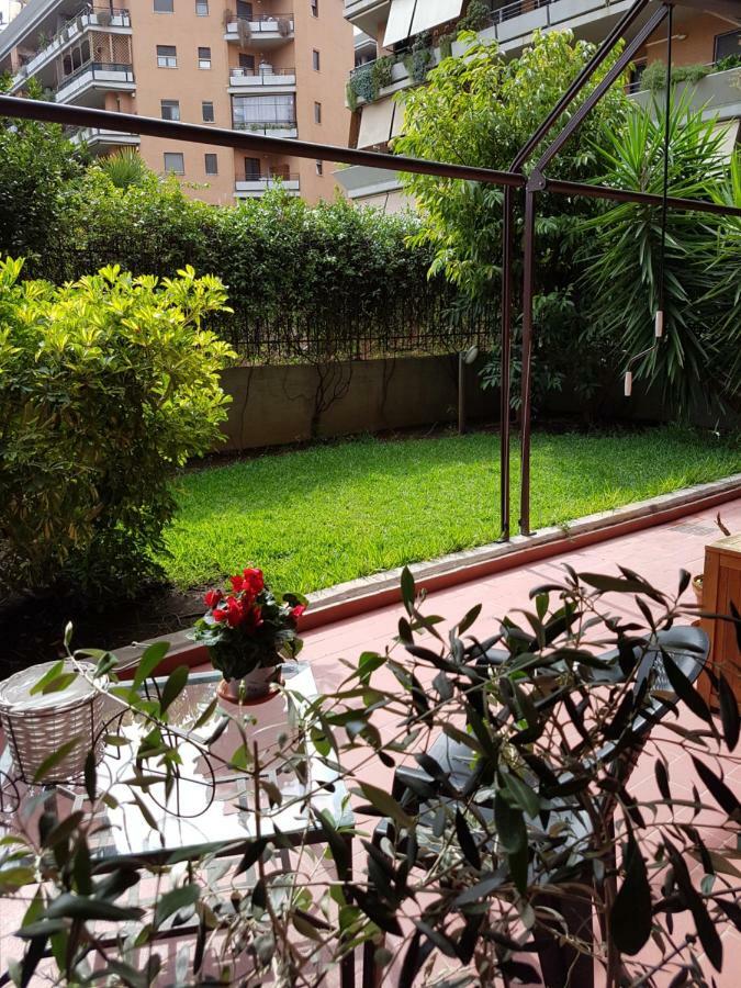 Stoccolma 11 Airport And Fiera Apartment Фиумичино Екстериор снимка