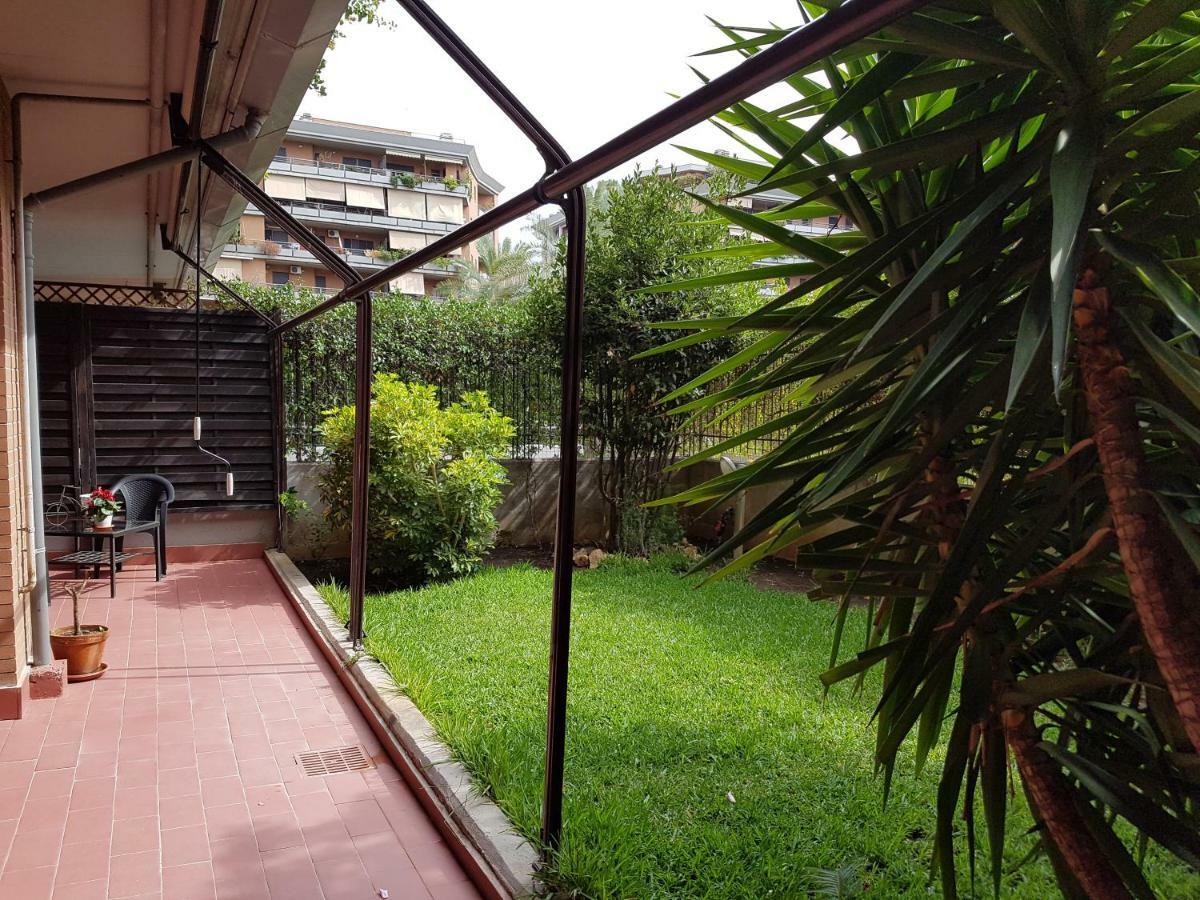 Stoccolma 11 Airport And Fiera Apartment Фиумичино Екстериор снимка